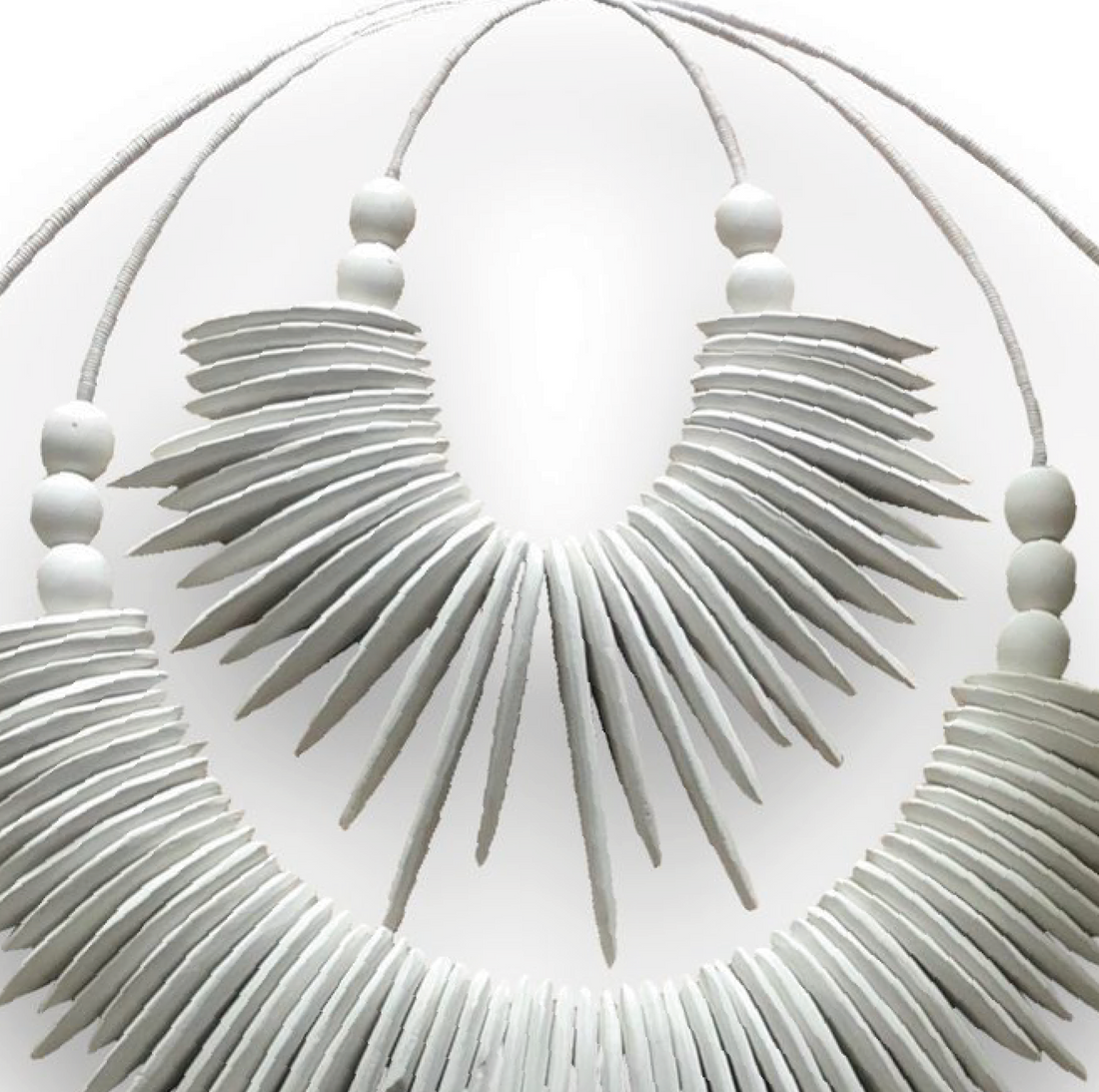 CHAK - COLLAR DECORATIVO DE PINO