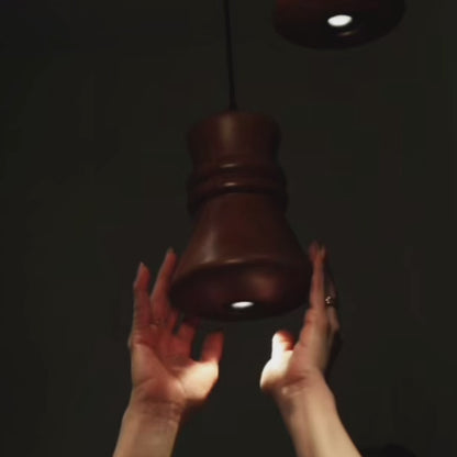 TANU - LÁMPARA COLGANTE DE PAROTA NATURAL