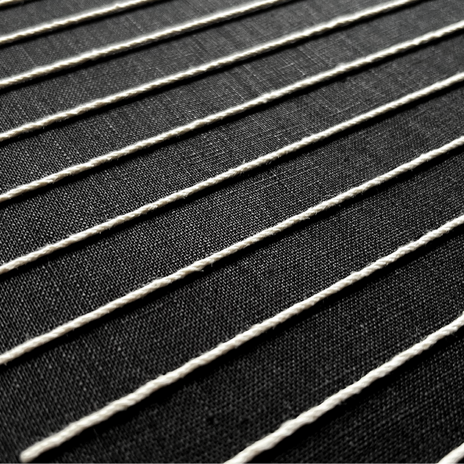 ARUMA - CUADRO TEXTIL CON HILO DE ALGODÓN