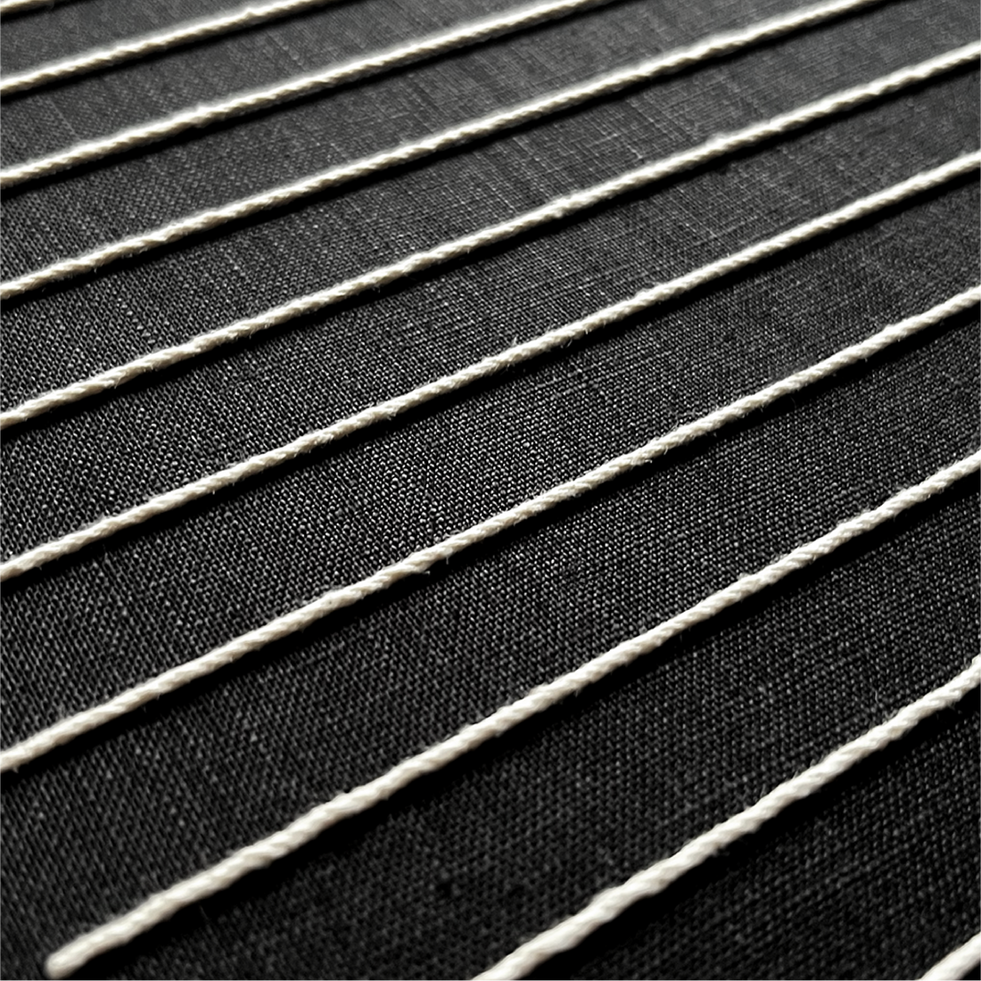 XIMAN - CUADRO TEXTIL CON HILO DE ALGODÓN