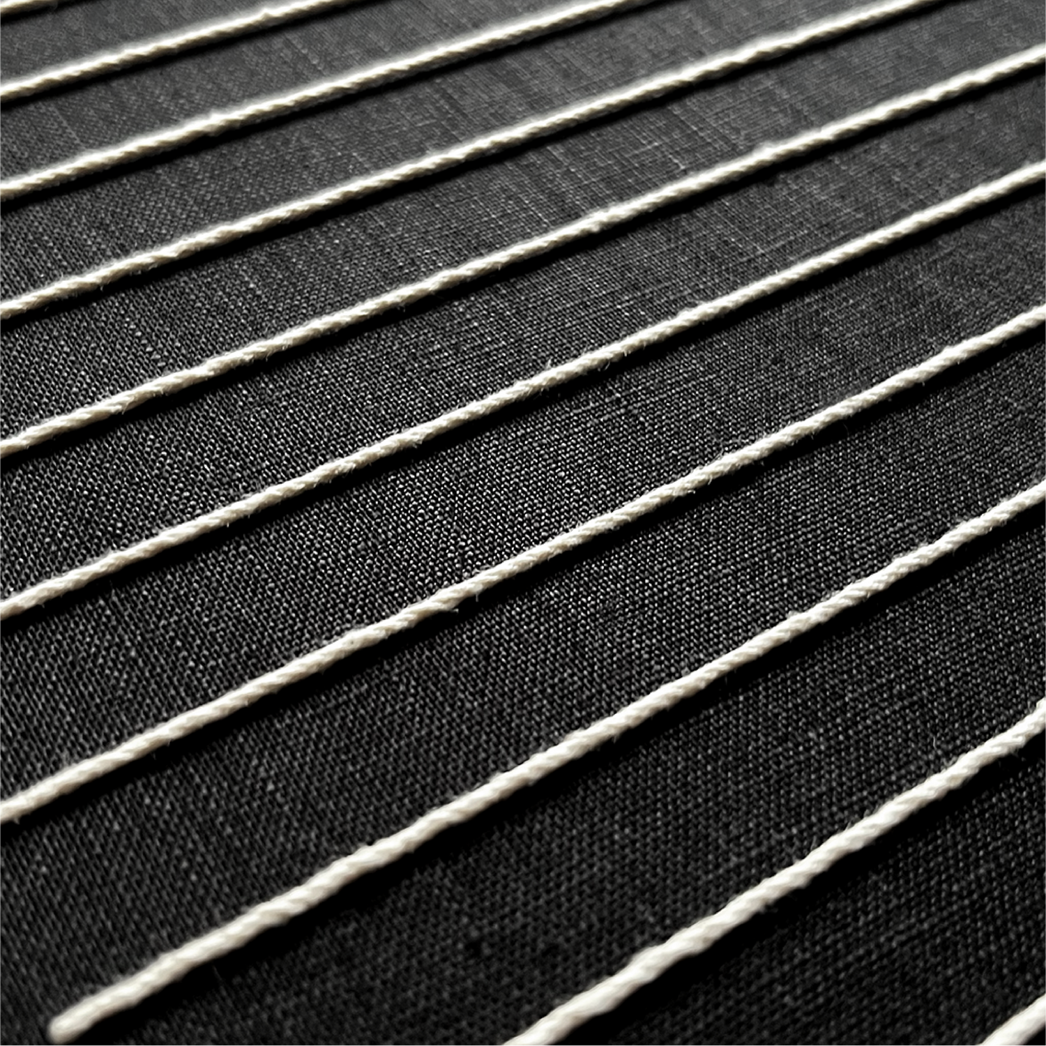 XIMAN - CUADRO TEXTIL CON HILO DE ALGODÓN